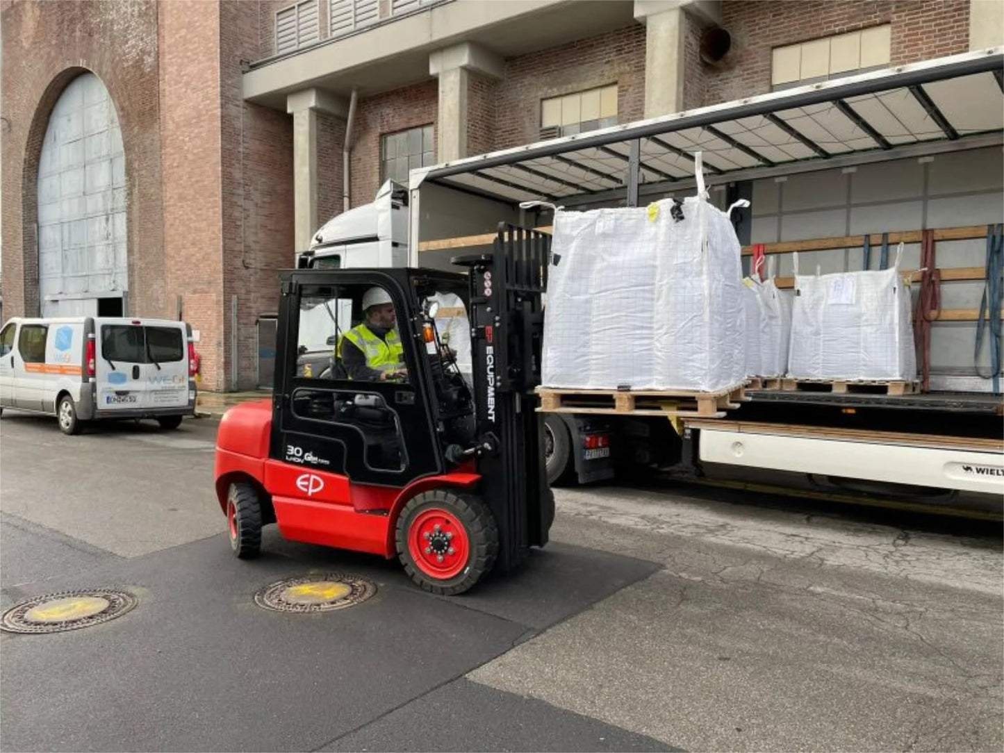 EFL 302B3 EP Equipment